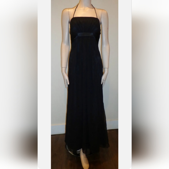 belsoie Dresses & Skirts - Belsoie long black formal fully lined dress size 6